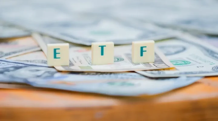 Akumulační a distribuční ETF
